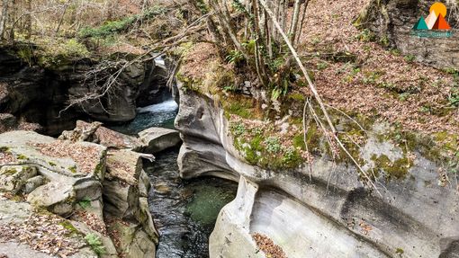 Escursione agli orridi, marmitte e caldaie di Croveo Escursione agli orridi, marmitte e caldaie di Croveo