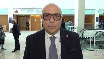 Fumo, cardiologi: "Primo fattore di rischio infarto nei giovani e nelle donne" Fumo, cardiologi: "Primo fattore di rischio infarto nei giovani e nelle donne"