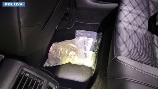 Due arresti per detenzione ai fini di spaccio di sostanze stupefacenti