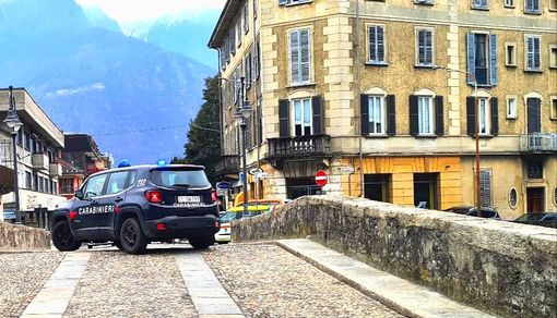 Minaccia con una mazza da baseball un turista novarese, denunciata una 50enne di Villa Minaccia con una mazza da baseball un turista novarese, denunciata una 50enne di Villa
