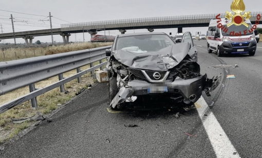 Incidente sulla A4 tra Borgo d'Ale e Santhià, interviene l'elisoccorso Incidente sulla A4 tra Borgo d'Ale e Santhià, interviene l'elisoccorso