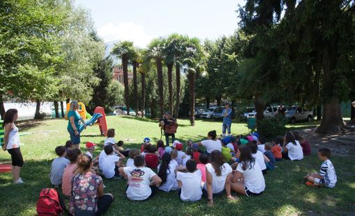 A Romagnano Sesia ultimmo giorno di scuola dal vivo per i bambini di 5° elementare