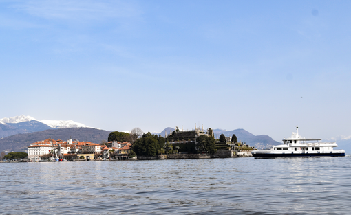 Navigazione Laghi, per le feste di Pasqua record di passeggeri e veicoli trasportati