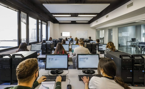 Il Covid si abbatte sui giovani: cala il numero dei neodiplomati tecnici che trovano lavoro