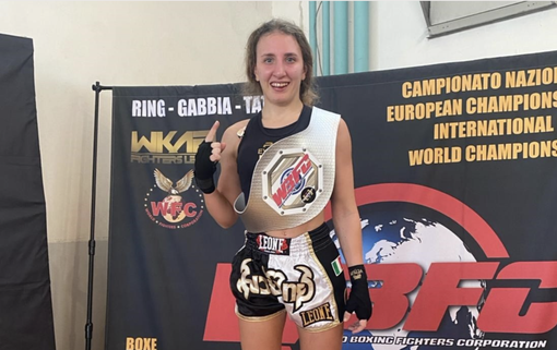 Nella foto sul podio, l’atleta Giulia Rinaldi. Nella foto sul podio, l’atleta Giulia Rinaldi.
