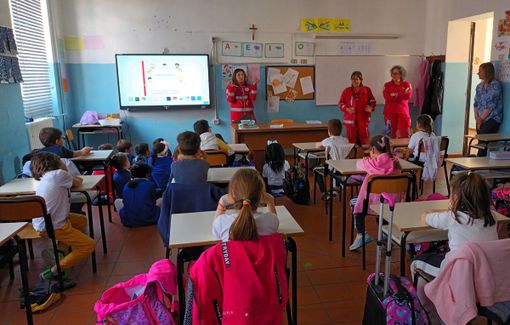 Realizzato il progetto “Soccorso bambino” organizzato dal Comitato locale di Arona della Croce Rossa Italiana Realizzato il progetto “Soccorso bambino” organizzato dal Comitato locale di Arona della Croce Rossa Italiana