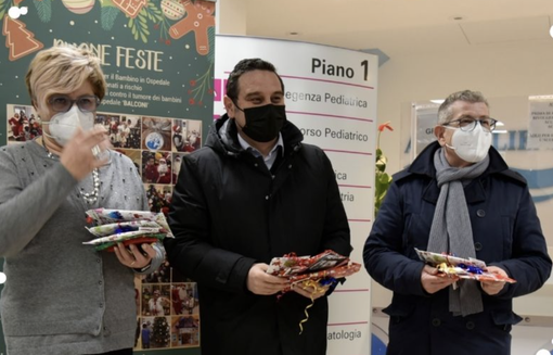 Gli auguri del sindaco Alessandro Canelli ai bambini ricoverati in Pediatria