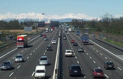 Traffico intenso ma senza particolari criticità sulle autostrade piemontesi nel primo fine settimana di controesodo Traffico intenso ma senza particolari criticità sulle autostrade piemontesi nel primo fine settimana di controesodo
