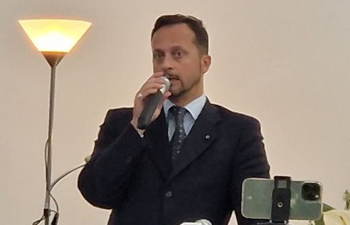 Andrea Cionci presenta il libro &quot;Codice Ratzinger&quot; a Oleggio