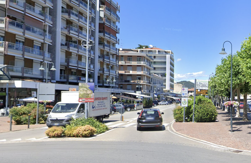 L'11 e 12 marzo 2023 ad Arona gerbere rosa e semi di girasole a sostegno dell’A.P.E. Associazione Progetto Endometriosi