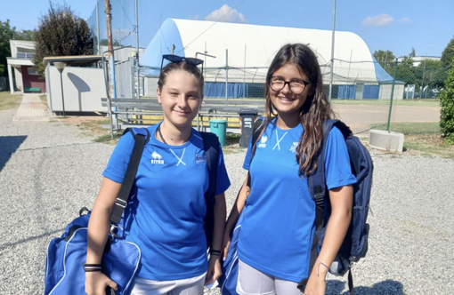 Due ragazze di Novara, vestono l'azzurro della Nazionale Italiana Softball U13