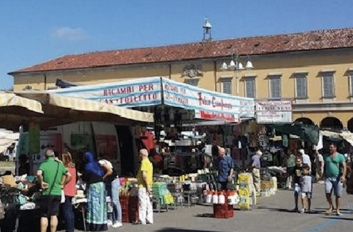 Ritorna la "Fiera d'Agosto" a Novara: un weekend di shopping e tradizione Ritorna la "Fiera d'Agosto" a Novara: un weekend di shopping e tradizione