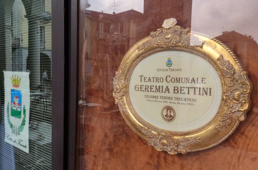 Intitolato a Geremia Bettini il Teatro Comunale di Trecate
