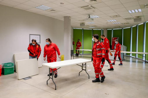 Si lavora per aprire il nuovo hub vaccenale di Novara Si lavora per aprire il nuovo hub vaccenale di Novara