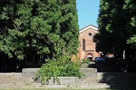 Passio: algoritmi e democrazia al Broletto, filobarocco in San Nazzaro Passio: algoritmi e democrazia al Broletto, filobarocco in San Nazzaro