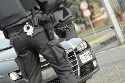 Guardia di Finanza: concorso per il reclutamento di 571 allievi Guardia di Finanza: concorso per il reclutamento di 571 allievi