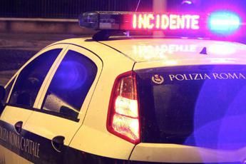 Roma, incidente tra scooter e un mezzo dell'Esercito: un morto