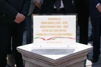 Ramelli e Pedenovi, vandalizzato a Sesto San Giovanni il monumento inaugurato da poco Ramelli e Pedenovi, vandalizzato a Sesto San Giovanni il monumento inaugurato da poco