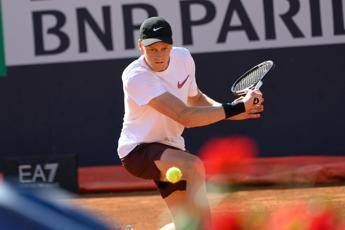 Sinner e il 'rito' scaramantico: "Se non vado al bagno prima di giocare..." Sinner e il 'rito' scaramantico: "Se non vado al bagno prima di giocare..."