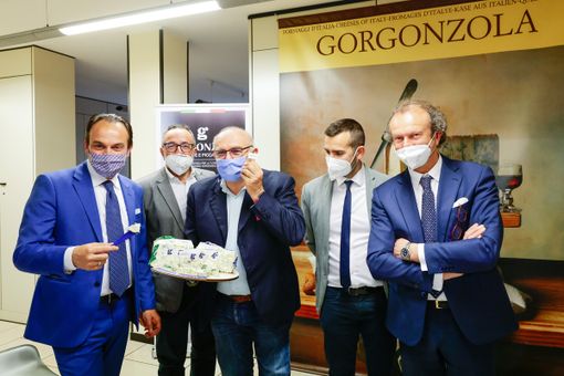 Il gorgonzola dop a Expo Dubai  per rappresentare il Piemonte Il gorgonzola dop a Expo Dubai  per rappresentare il Piemonte