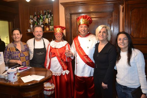 Il Re Brutto ma Buono e la Regina Sabeta al Lunzon di Borgomanero. FOTO