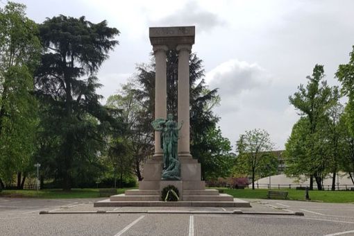 Novara si prepara a vivere le celebrazioni del 2 e del 4 novembre con le consuete cerimonie ufficiali Novara si prepara a vivere le celebrazioni del 2 e del 4 novembre con le consuete cerimonie ufficiali