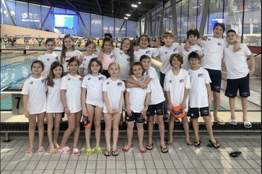 Cinque vittorie per gli Esordienti B della Libertas Nuoto Novara al Gran Prix Cinque vittorie per gli Esordienti B della Libertas Nuoto Novara al Gran Prix