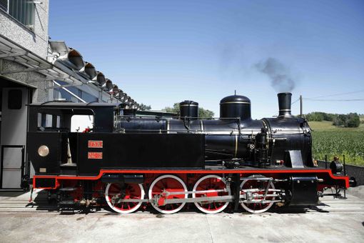 Torna sui binari la storica locomotiva a vapore del 1908: anche Novara tra le tappe del treno turistico di Trenord Torna sui binari la storica locomotiva a vapore del 1908: anche Novara tra le tappe del treno turistico di Trenord