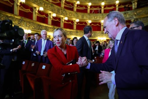 Meloni a Torino: "Città unica, Cavour ispirazione" Meloni a Torino: "Città unica, Cavour ispirazione"