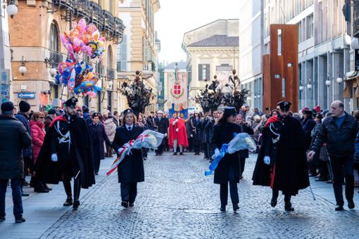 Presentato oggi in Comune il cartellone delle iniziative organizzate per la celebrazione della festa patronale di San Gaudenzio Presentato oggi in Comune il cartellone delle iniziative organizzate per la celebrazione della festa patronale di San Gaudenzio