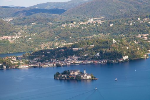Orta San Giulio: incontro tra il commissario prefettizio e l'ex sindaca Tromellini