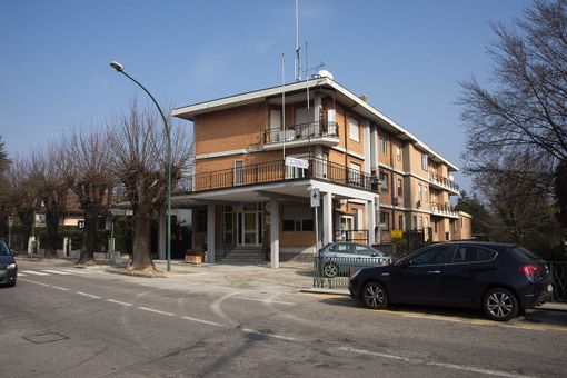 Truffa dei falsi postini ad Arona: arrestata donna e complice Truffa dei falsi postini ad Arona: arrestata donna e complice