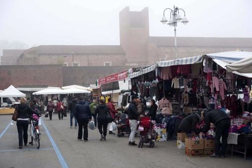 Si svolgerà nel fine settimana la tradizionale Fiera di San Martino per le vie del centro della città di Novara Si svolgerà nel fine settimana la tradizionale Fiera di San Martino per le vie del centro della città di Novara