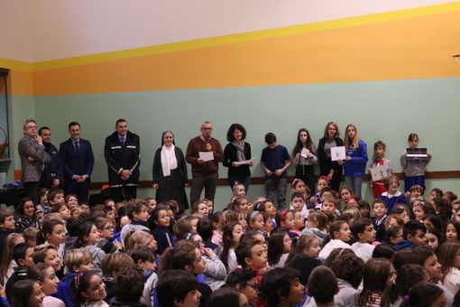 Una spilla contro il bullismo Una spilla contro il bullismo