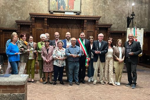 Novara, cerimonia in Broletto per i dipendenti comunali andati in pensione nel 2024