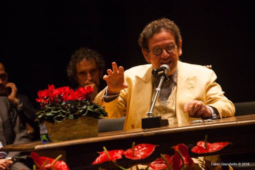 Scomparsa Philippe Daverio, l’assessore Poggio: “Grande intellettuale, ironico e mai banale”