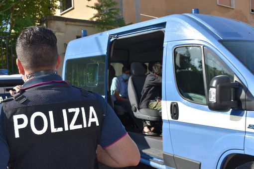 Sgomberato dalla Polizia l'Ex Cotonificio Olcese Sgomberato dalla Polizia l'Ex Cotonificio Olcese