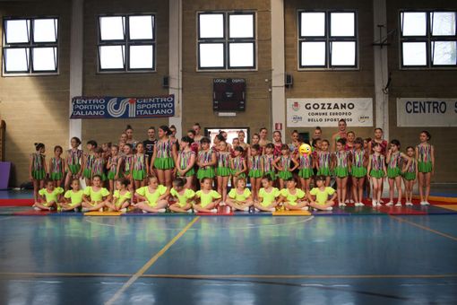 Al palazzetto di Gozzano il saggio della FUNtastic Gim 06di Borgomanero Al palazzetto di Gozzano il saggio della FUNtastic Gim 06di Borgomanero