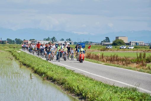 Oltre cento persone al "Pedaliamo e mangiamo"