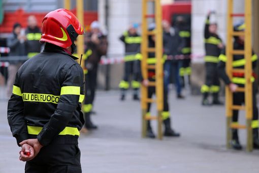 Garantire i contributi per i Vigili del fuoco volontari. All'unanimità, su proposta di Ruzzola, il consiglio chiede alla giunta di reperire i fondi Garantire i contributi per i Vigili del fuoco volontari. All'unanimità, su proposta di Ruzzola, il consiglio chiede alla giunta di reperire i fondi