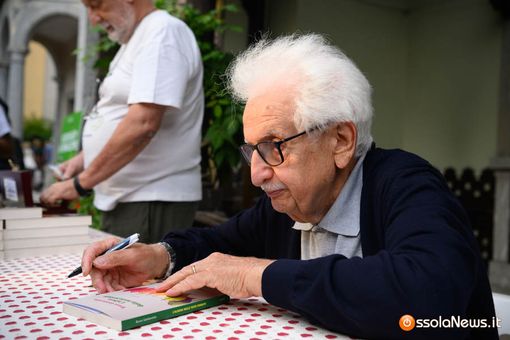 Novara Libro Festival 2024: Bruno Gambarotta inaugura la rassegna con "Fuori programma" Novara Libro Festival 2024: Bruno Gambarotta inaugura la rassegna con "Fuori programma"