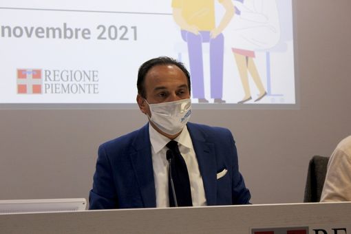 Mascherine all'aperto, Cirio frena: &quot;Al momento no, rispettiamo i colori&quot; VIDEO
