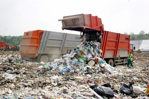 ''Rafforzare la rete infrastrutturale della gestione dei rifiuti e dei fanghi da depurazione''