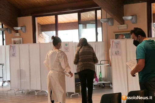 Vaccini, da oggi al via le terze dosi per gli over 60 con accesso diretto Vaccini, da oggi al via le terze dosi per gli over 60 con accesso diretto