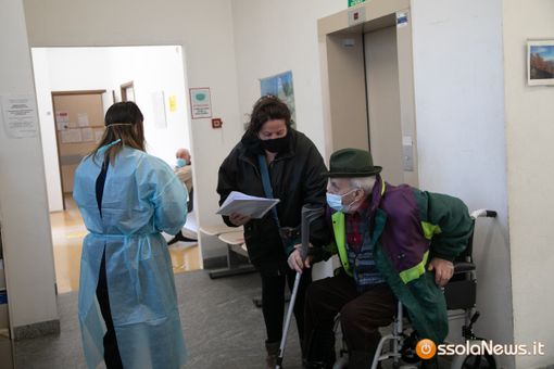 Quarta dose: da domani la preadesione per over12 e da lunedì chiamate dirette per over60