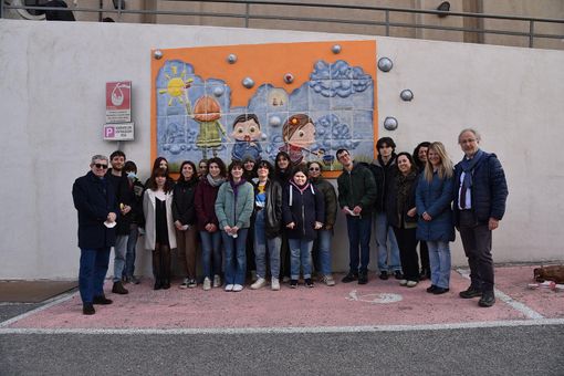 Inaugurato il murales della rampa di accesso al Padiglione D dell'ospedale di Novara Inaugurato il murales della rampa di accesso al Padiglione D dell'ospedale di Novara