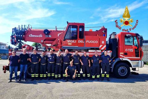 Corso di guida dell'autogru per sette vigili del fuoco piemontesi Corso di guida dell'autogru per sette vigili del fuoco piemontesi