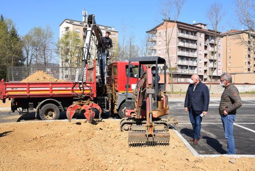 Gozzano, quasi terminati i lavori del parcheggio nei pressi del Cimitero Gozzano, quasi terminati i lavori del parcheggio nei pressi del Cimitero