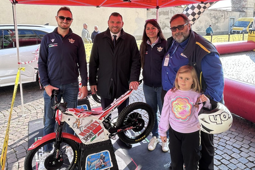 Nella foto: Ivan De Grandis, assessore allo Sport, Alessandro De Gregori, referente Fmi, Sara Elena D’Ambrosio, istruttrice di Educazione stradale e Davide Vinotto, istruttore