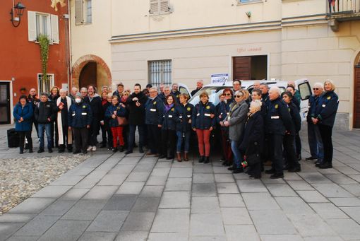 L'Associazione Volontariato Bellinzago inaugura un nuovo automezzo elettrico per servizi indispensabili